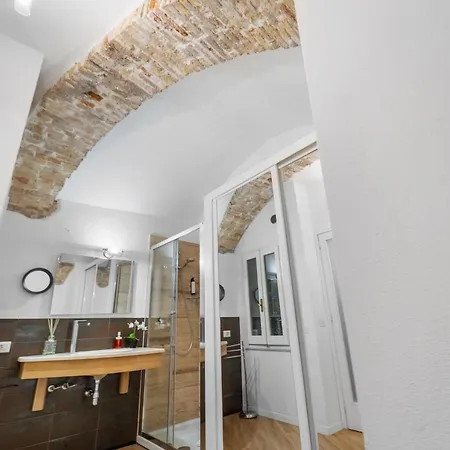 Domus Karalis Ii *